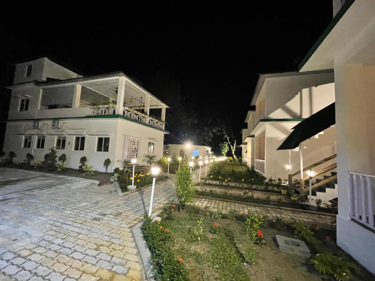 Jaldapara Forest Tourist Lodge Jftl Madari Hat Exterior photo